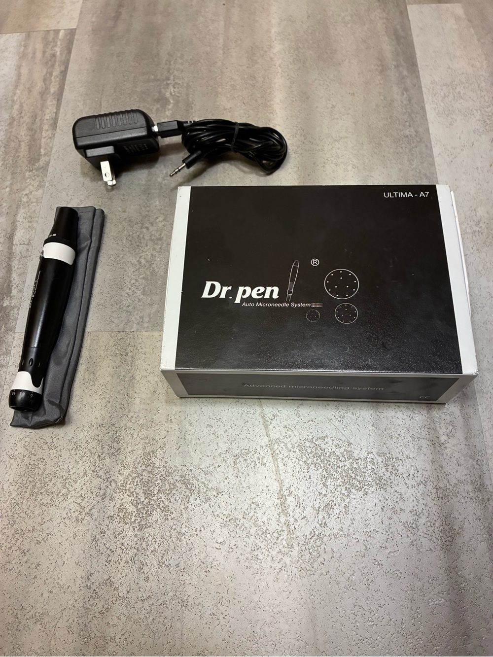 Dr. pen Ultima A7 Black Microneedling Pen - Professional Skin Peel Tool - Picture 2 of 3